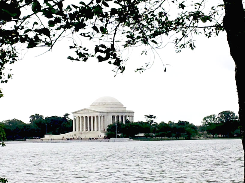 Photo of the Jefferson Memorial from across the Tidal Basin